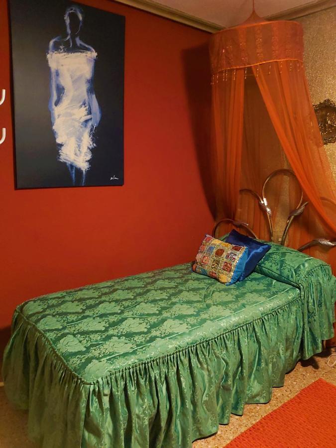 Alicante Room And Gayfriendly Exterior foto